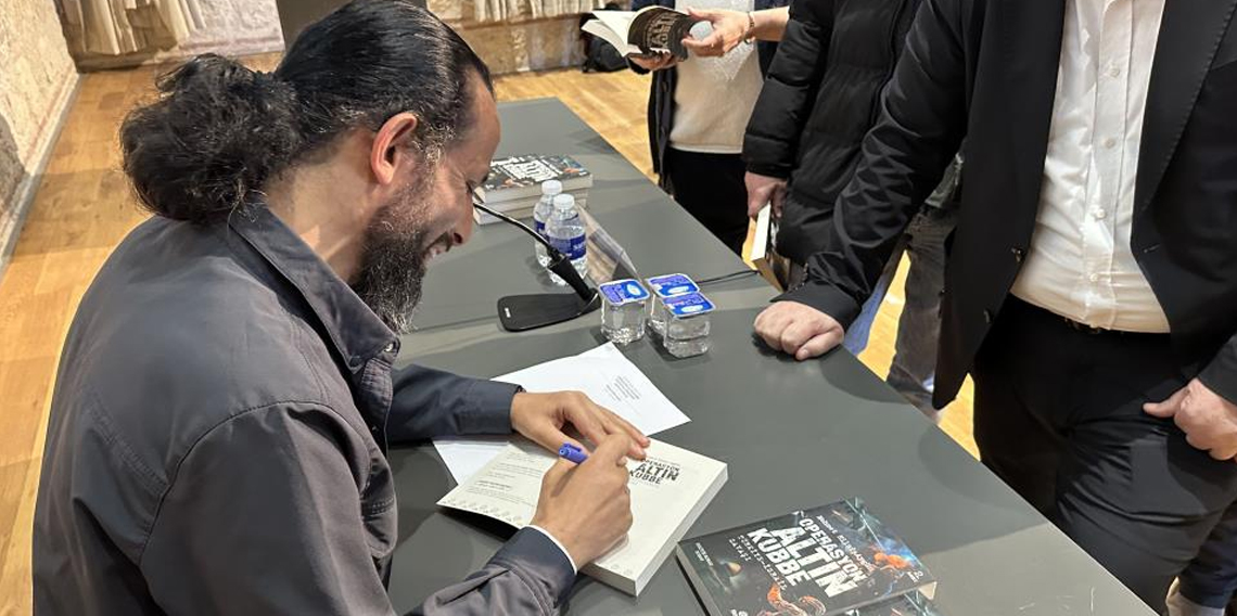 Politik kurgu romanı 