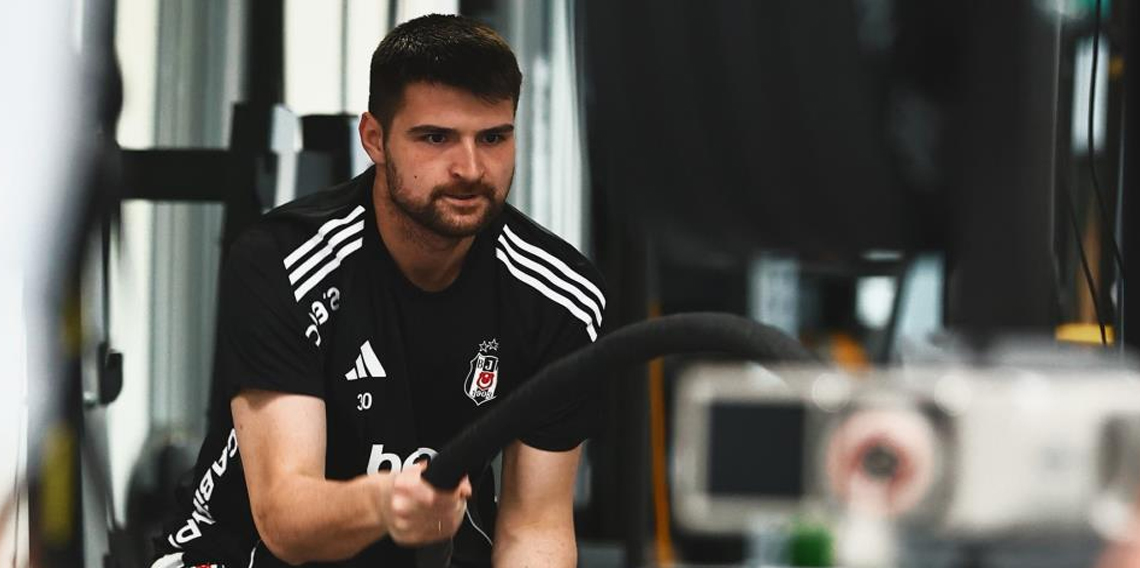 Beşiktaş salonda çalıştı