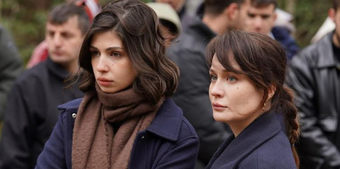 Taşacak Bu Deniz 27. Bölümde Eleni’nin Büyük Şüphesi Ekrana Geliyor