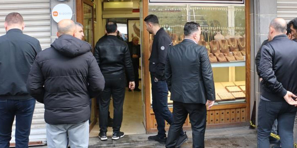 Diyarbakır’da bir günde 3 kuyumcu hedef alındı