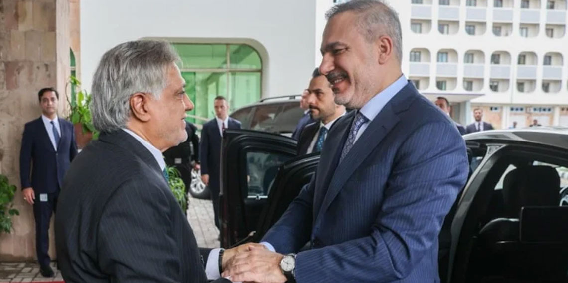 Hakan Fidan, Pakistanlı mevkidaşı Dar ile bir araya geldi