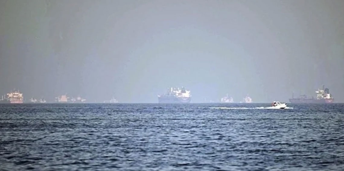 İki Çin konteyner gemisi Hürmüz Boğazı'ndan geçti