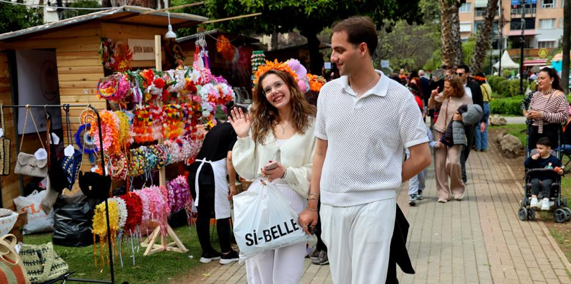 14'üncü Uluslararası Portakal Çiçeği Karnavalı başladı