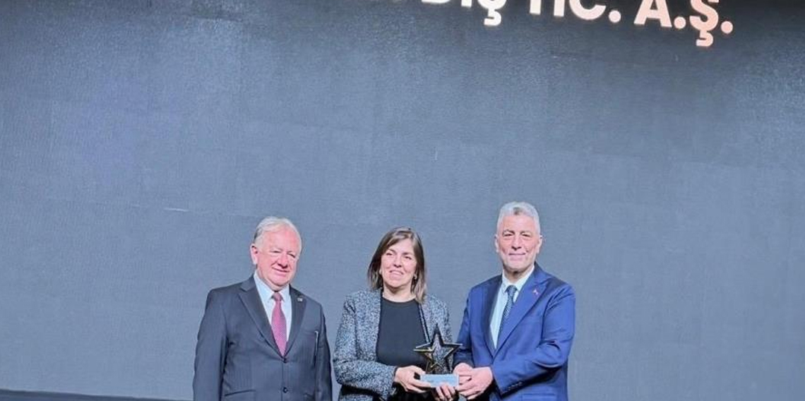 İhracat şampiyonluğu ödülünü Bakan Ömer Bolat takdim etti