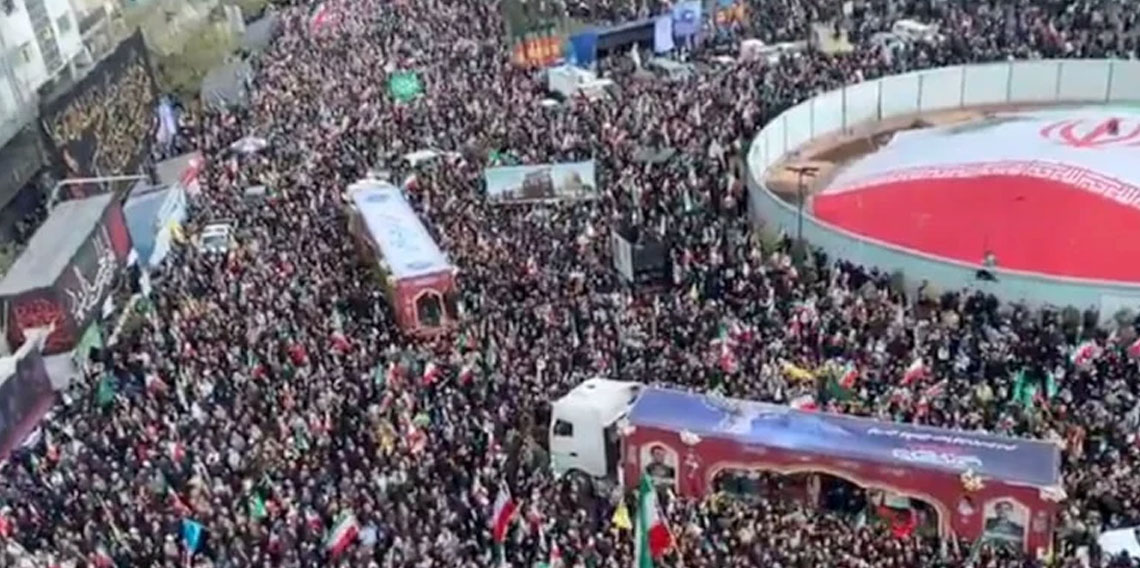 Tahran'da hayatını kaybeden denizciler için cenaze töreni düzenlendi