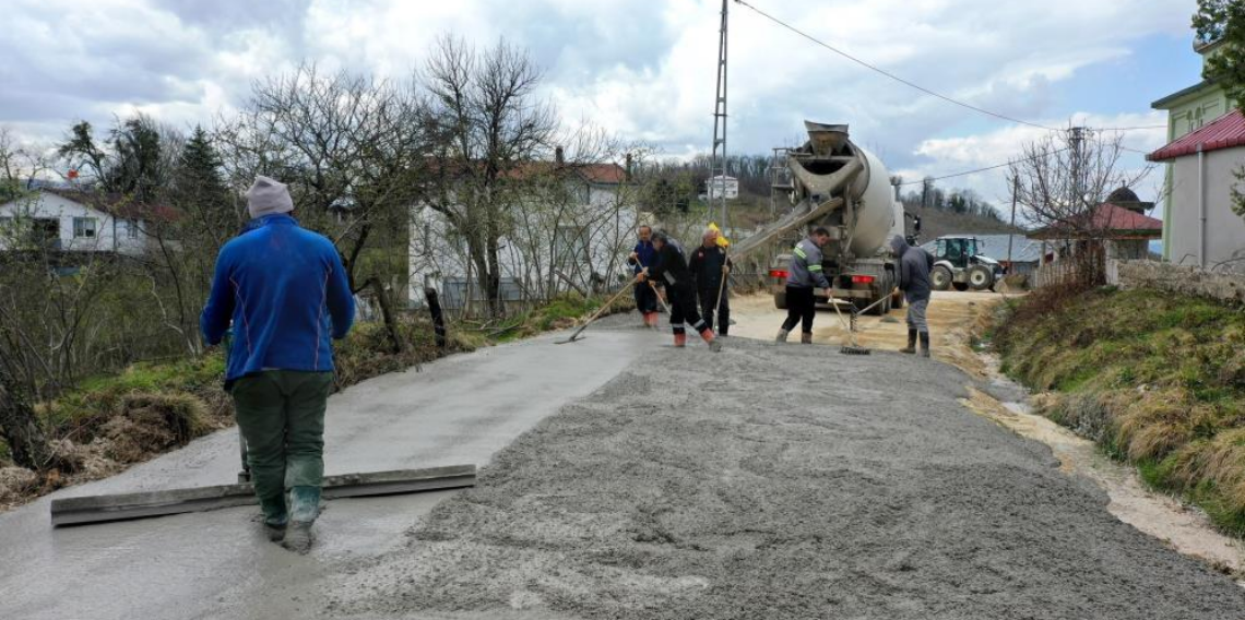 Ordu’da Beton Yol Çalışmaları Kumru’da Devam Ediyor