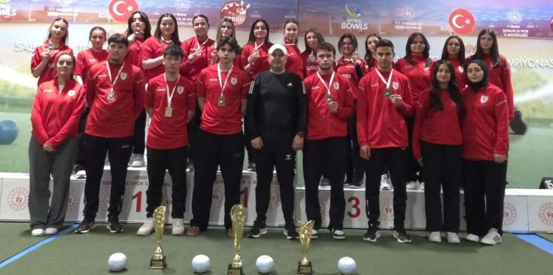 Samsunspor Çim Topu Takımı İzmir’de Şampiyonluk ve İkincilikle Döndü