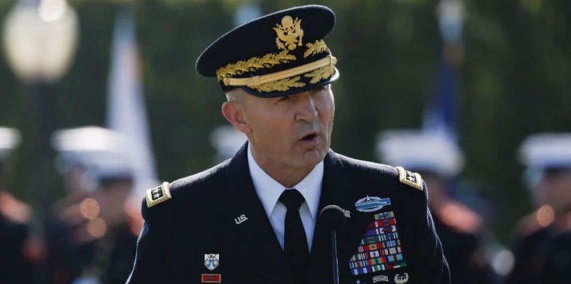 ABD'de Kara Kuvvetleri Komutanı emekli edildi