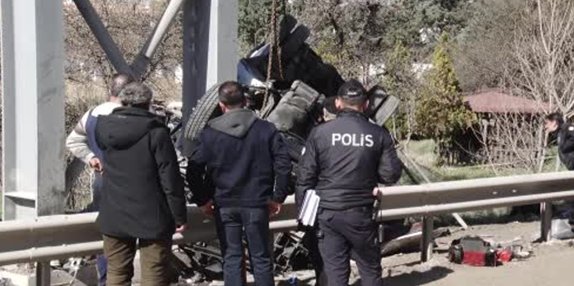 Ankara'da özel halk otobüsü kaza yaptı: 4 ölü, 13 yaralı