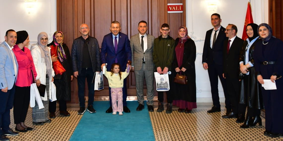 Kütüphaneler Haftası’nda anlamlı ziyaret: Vali Tahir Şahin ile bir araya geldiler