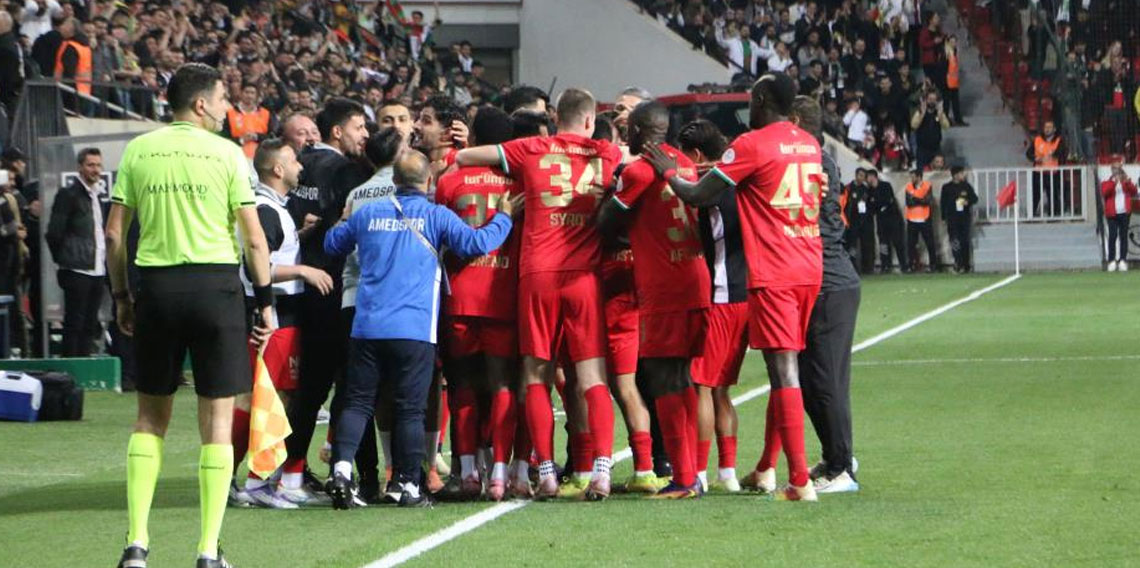 Amed farklı kazandı