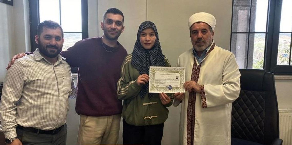 Çinli kadın Müslüman oldu