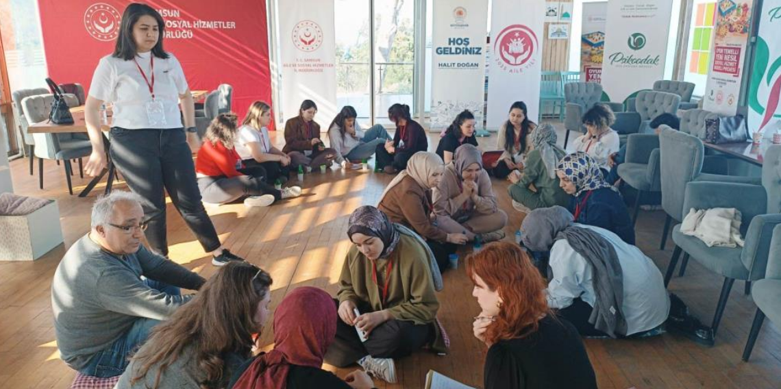 Samsun’da 110 Sosyal Hizmet Personeline Oyun Temelli Uygulamalı Eğitim