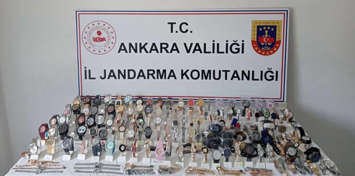 Kaçak saat operasyonunda 3,2 milyon liralık ürün ele geçirildi