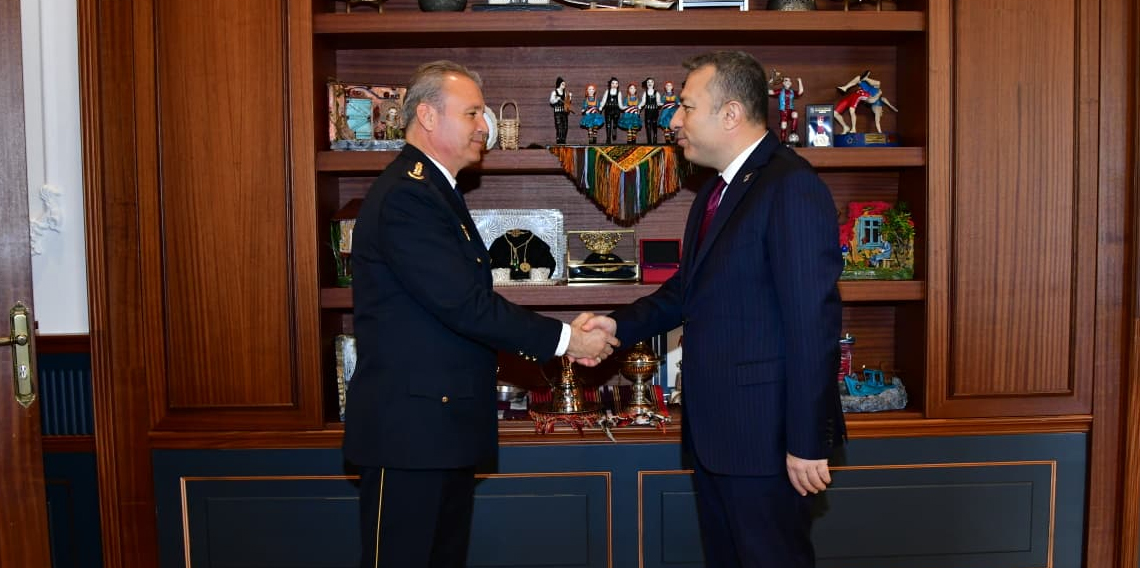 Polis Haftası’nda Anlamlı Ziyaret: Trabzon’da Emniyetten Vali Şahin’e Kutlama