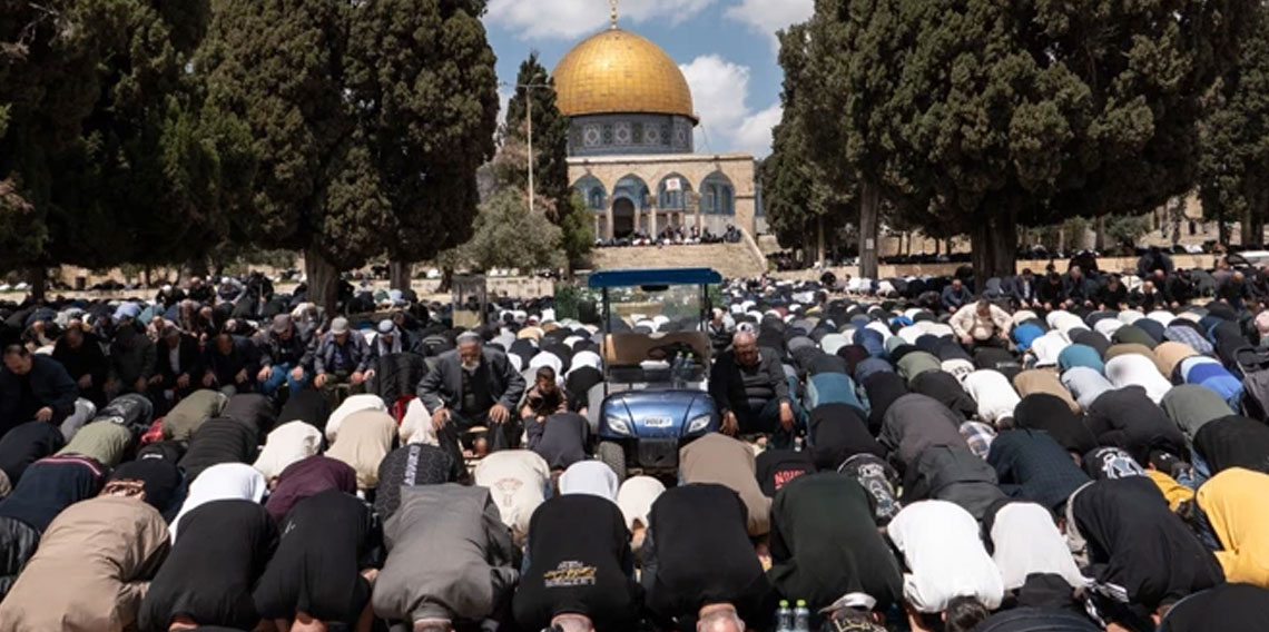 Mescid-i Aksa’da haftalar sonra ilk cuma namazı