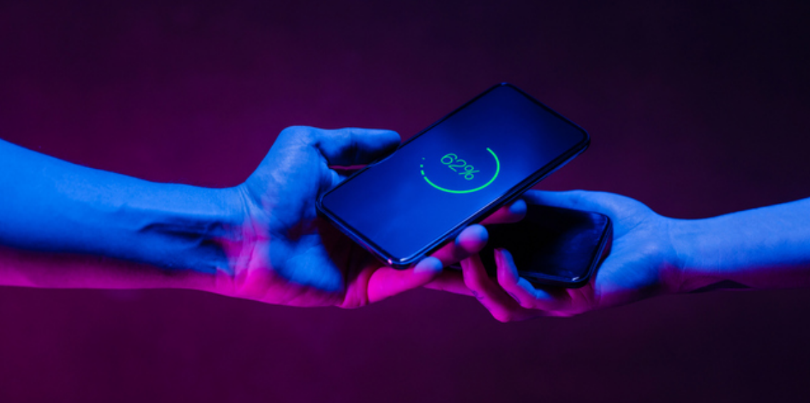 Kablosuz Şarj Nasıl Çalışıyor? Kablo Olmadan Telefonlar Nasıl Şarj Oluyor?