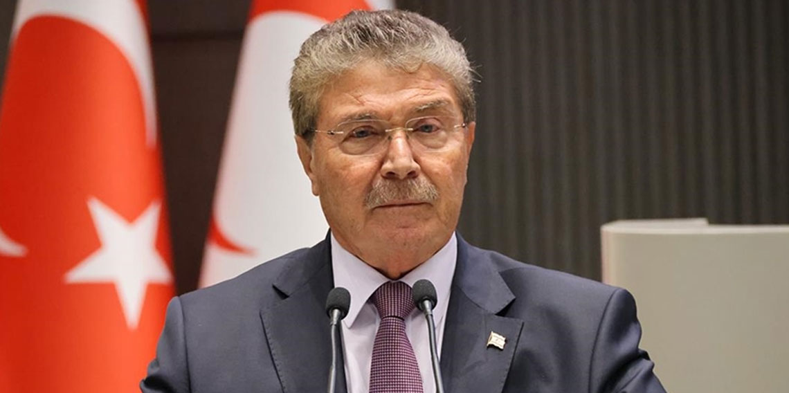 Türk bayrağına çirkin saldırıya tepki