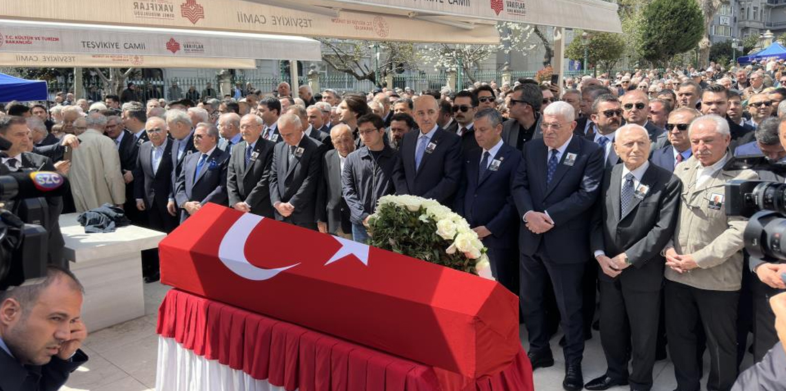 Hüsamettin Cindoruk son yolculuğuna uğurlandı
