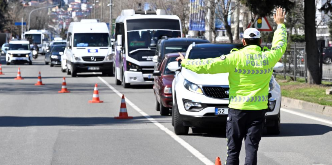 Ordu’da trafik denetimleri sıkılaştı: 17 bin araç kontrol edildi, yüzlerce sürücüye ceza