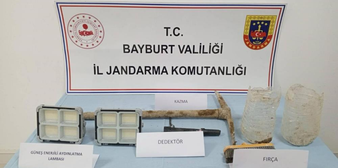 Bayburt’ta sit alanında kaçak kazı operasyonu: 4 şüpheli suçüstü yakalandı