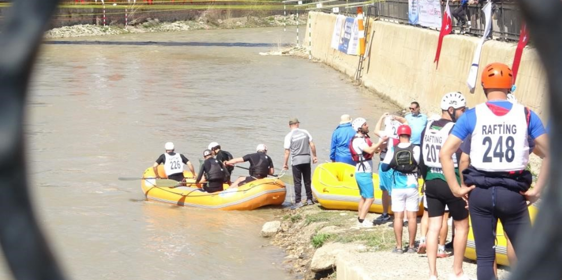 Üniversiteler Arası Rafting Türkiye Şampiyonası Bayburt’ta Başlıyor! Çoruh Nehri’nde Nefes Kesen Mücadele