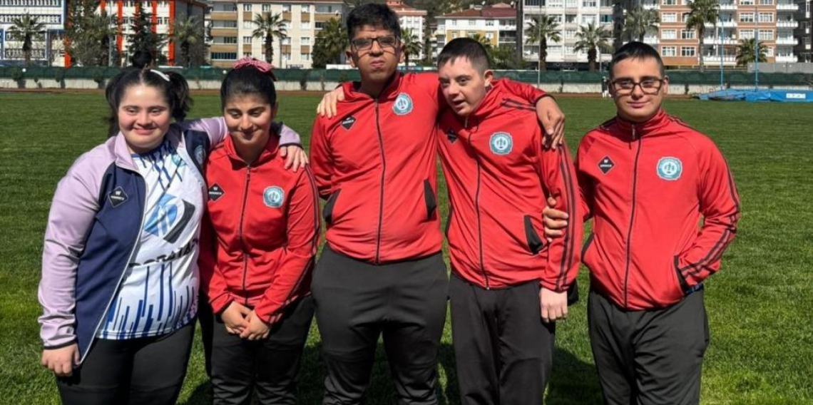 Bayburtlu özel sporculardan büyük başarı: Türkiye şampiyonu oldular