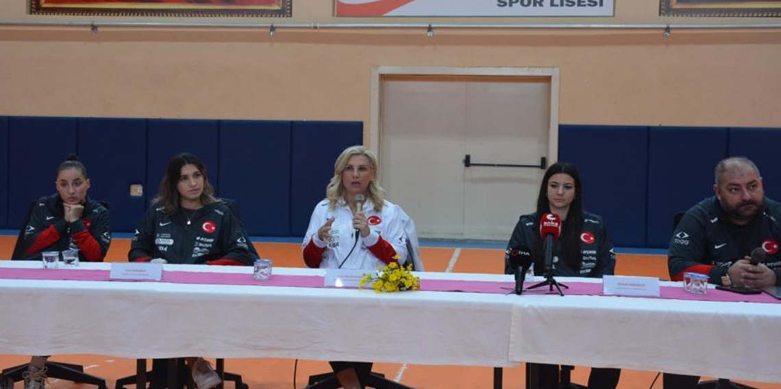 A Milli Kadın Futbol Takımı, Sinop’ta öğrencilerle buluştu