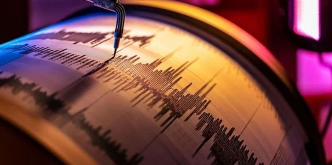 Afganistan'ın Pakistan sınırında 5,3 büyüklüğünde deprem meydana geldi