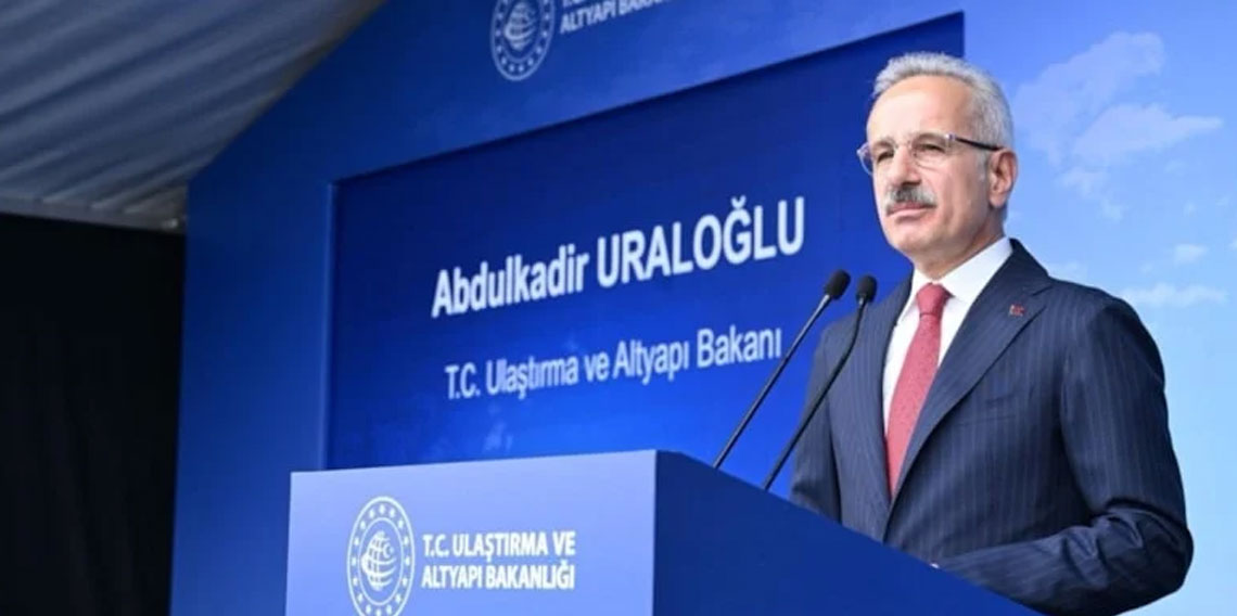 Uraloğlu: Üçlü pist operasyonları ile bir yılda 50 bin ton karbon salımı önlendi