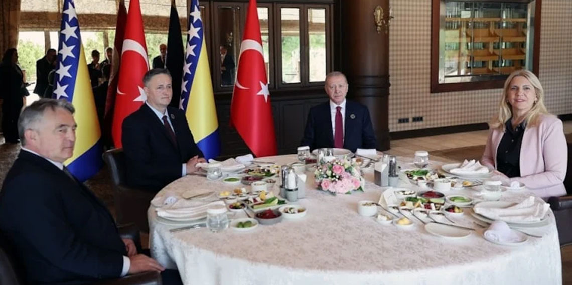 Cumhurbaşkanı Erdoğan, Bosna Hersek Devlet Başkanlığı Konseyi üyeleriyle görüştü