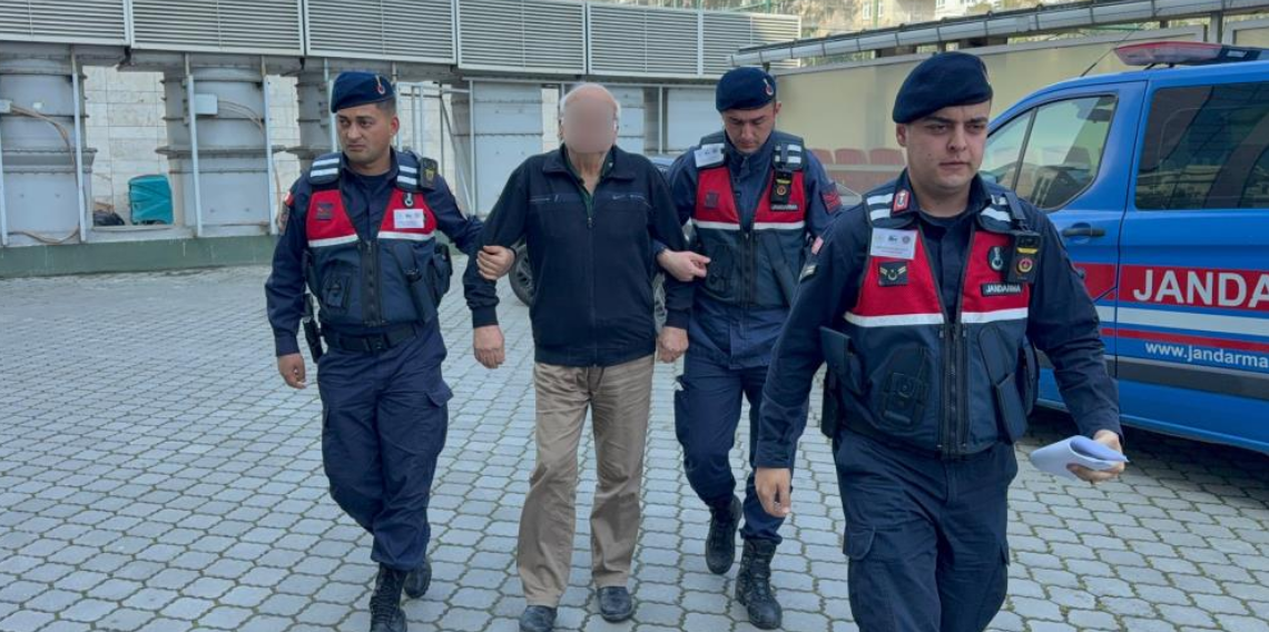 Komşuyu tüfekle tehdit eden 72 yaşındaki adam gözaltına alındı