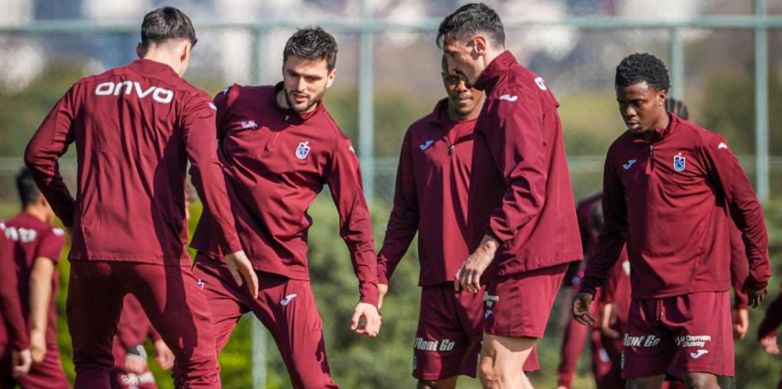 Trabzonspor Kupaya Odaklandı: Hedef Samsunspor Engeli ve Yarı Final