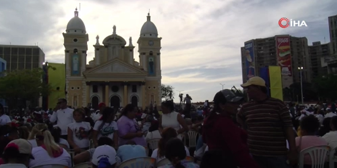 Venezuelalılar ABD yaptırımlarının kaldırılması için yürüyüş başlattı