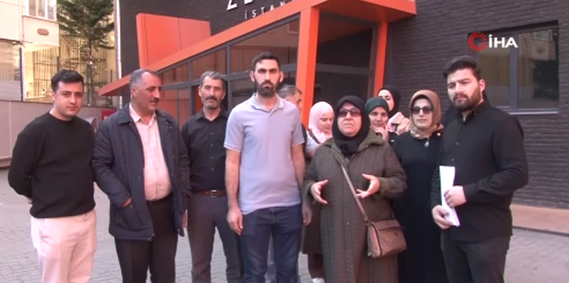 Umre hayaliyle çıktıkları yolda dolandırıldılar