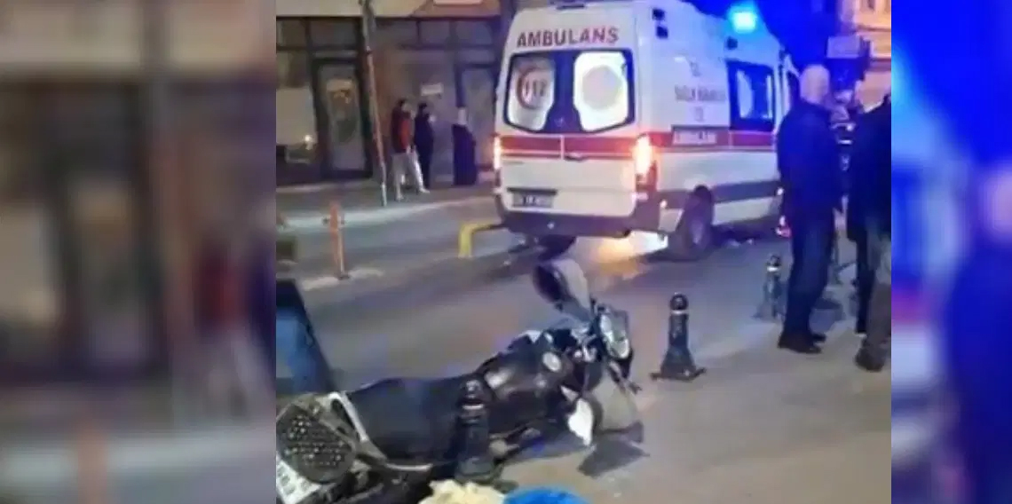 Ambulansla çarpışan motosikletli hayatını kaybetti