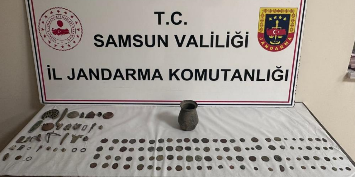 Samsun’da tarihi eser kaçakçılarına jandarma baskını: 102 sikke ele geçirildi