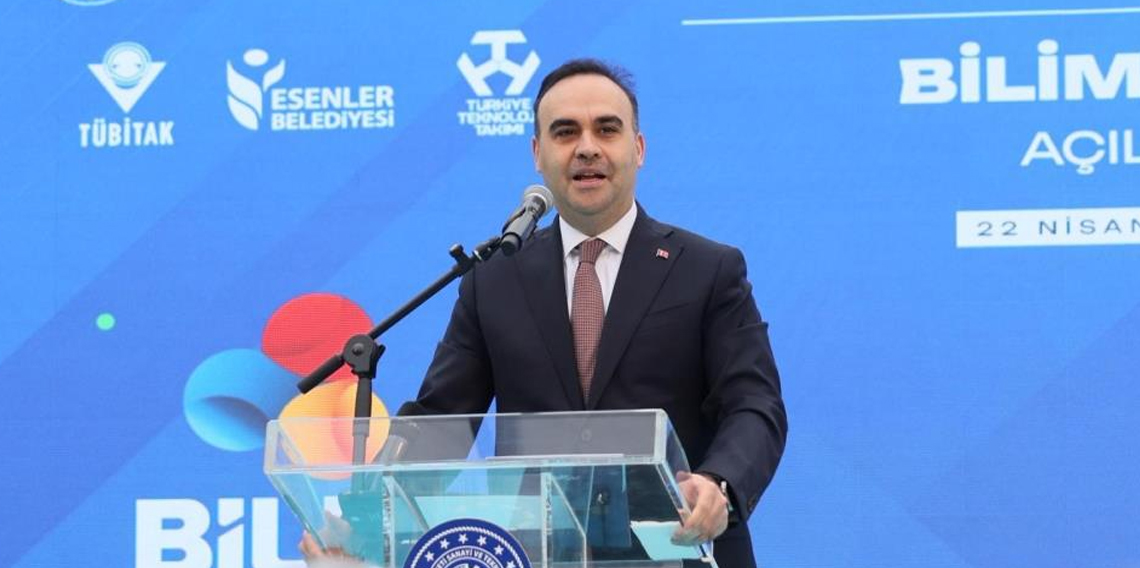 Bakan Kacır'dan Esenler'e müjde