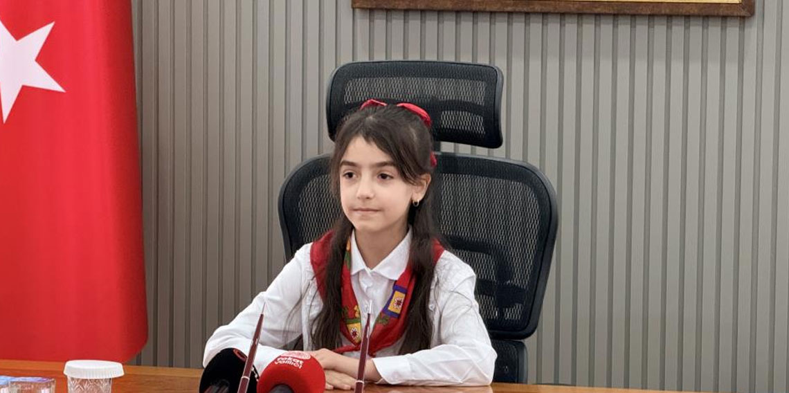 Minik vali okullarda güvenlik tedbirlerinin artırılması talimatı verdi