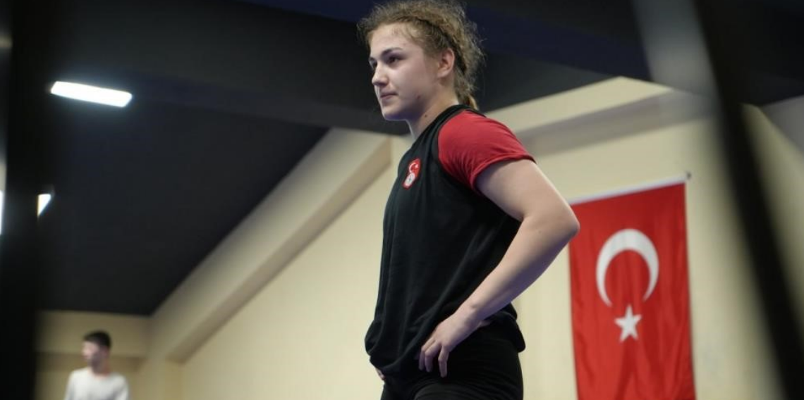 Bayburtlu milli güreşçi Beyza Nur Akkuş Avrupa üçüncüsü oldu