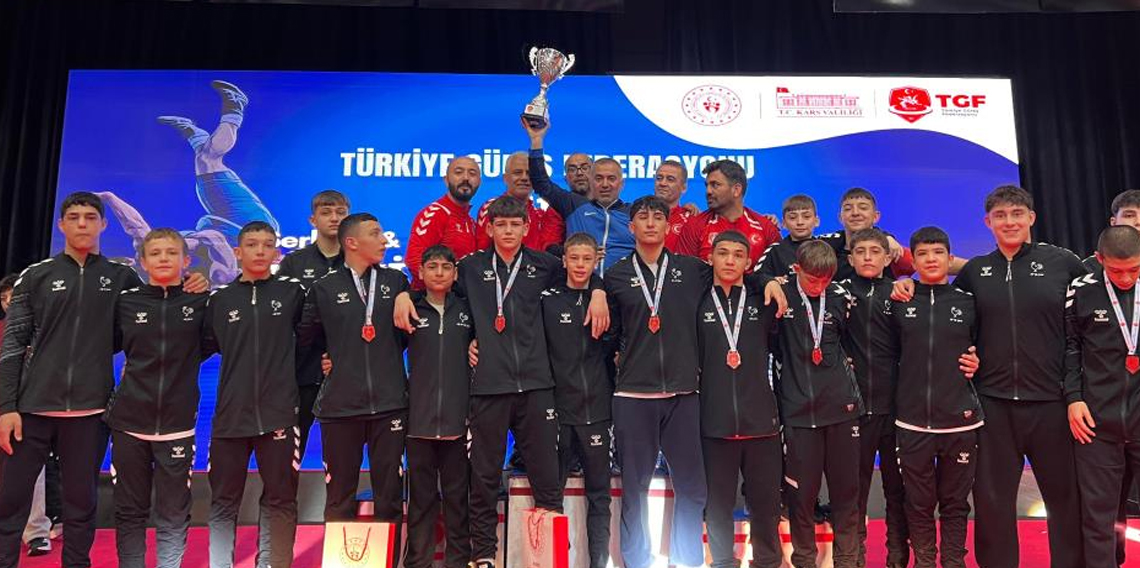 Denizlili güreşçiler Türkiye şampiyonu