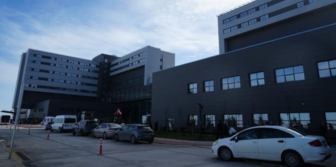 Samsun Şehir Hastanesi’nde taşınma sürüyor.