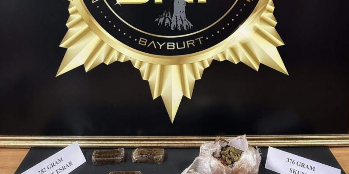 Bayburt’ta uyuşturucuya geçit yok: 3 kiloya yakın madde ele geçirildi