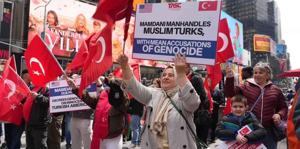 Times Meydanı'nda Ermeni yalanı protestosu