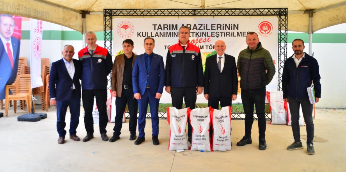 Samsun'da çiftçilere sorgum sudan tohumu dağıtıldı