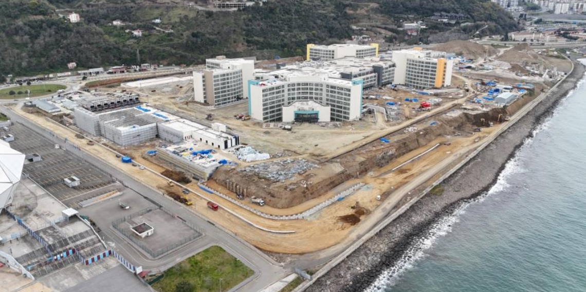 Trabzon Şehir Hastanesi inşaatında alt yapı çalışmaları sürüyor