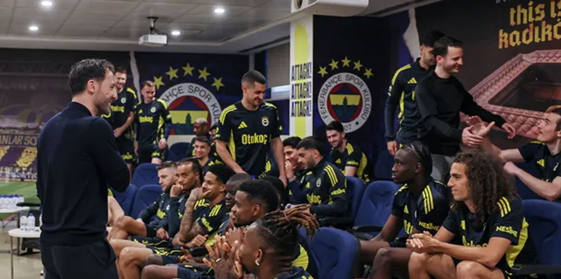 Domenico Tedesco, oyuncularla vedalaştı!