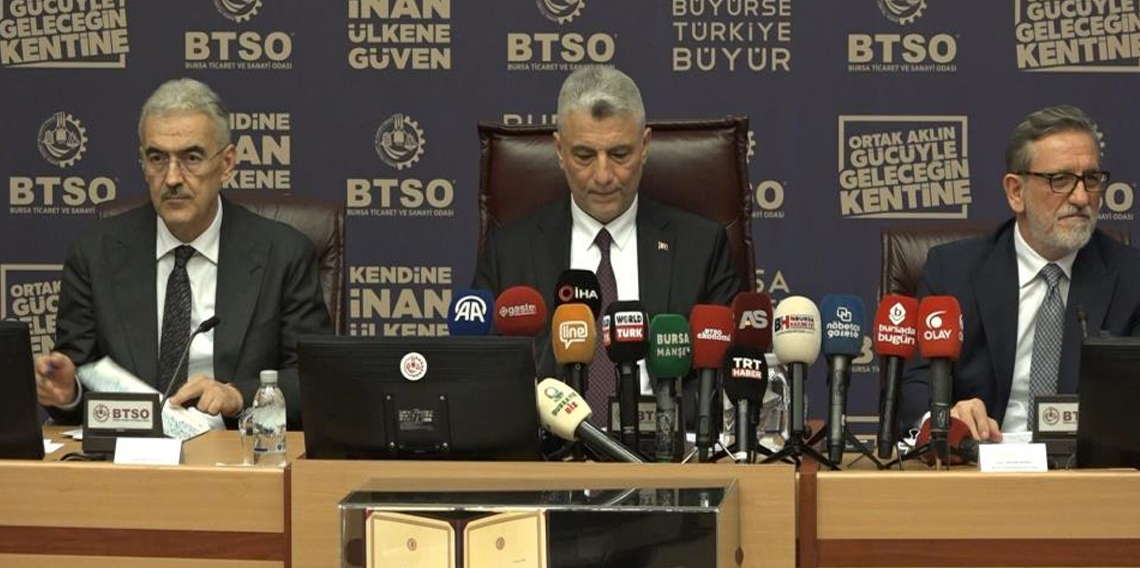 Bakan Bolat, Bursa'da iş adamlarıyla bir araya geldi