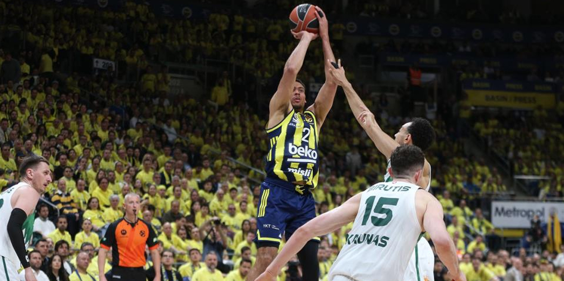 Fenerbahçe, Euroleague play-off serisinde 1-0 öne geçti