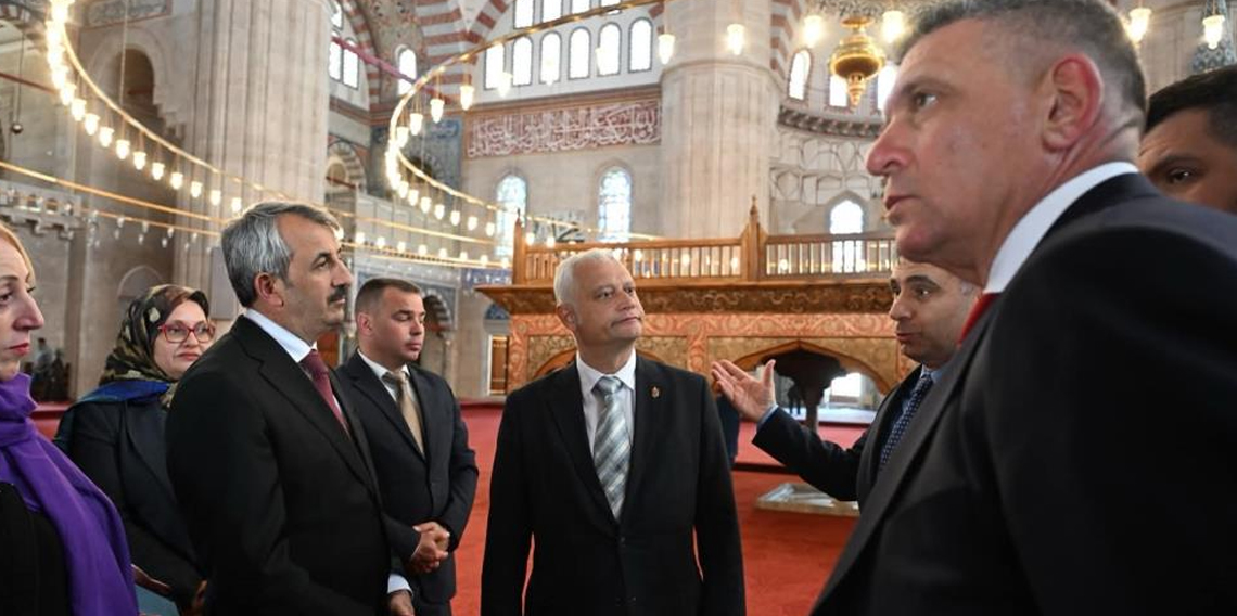 Bakan Emil Dachev Selimiye Camii’ne hayran kaldı
